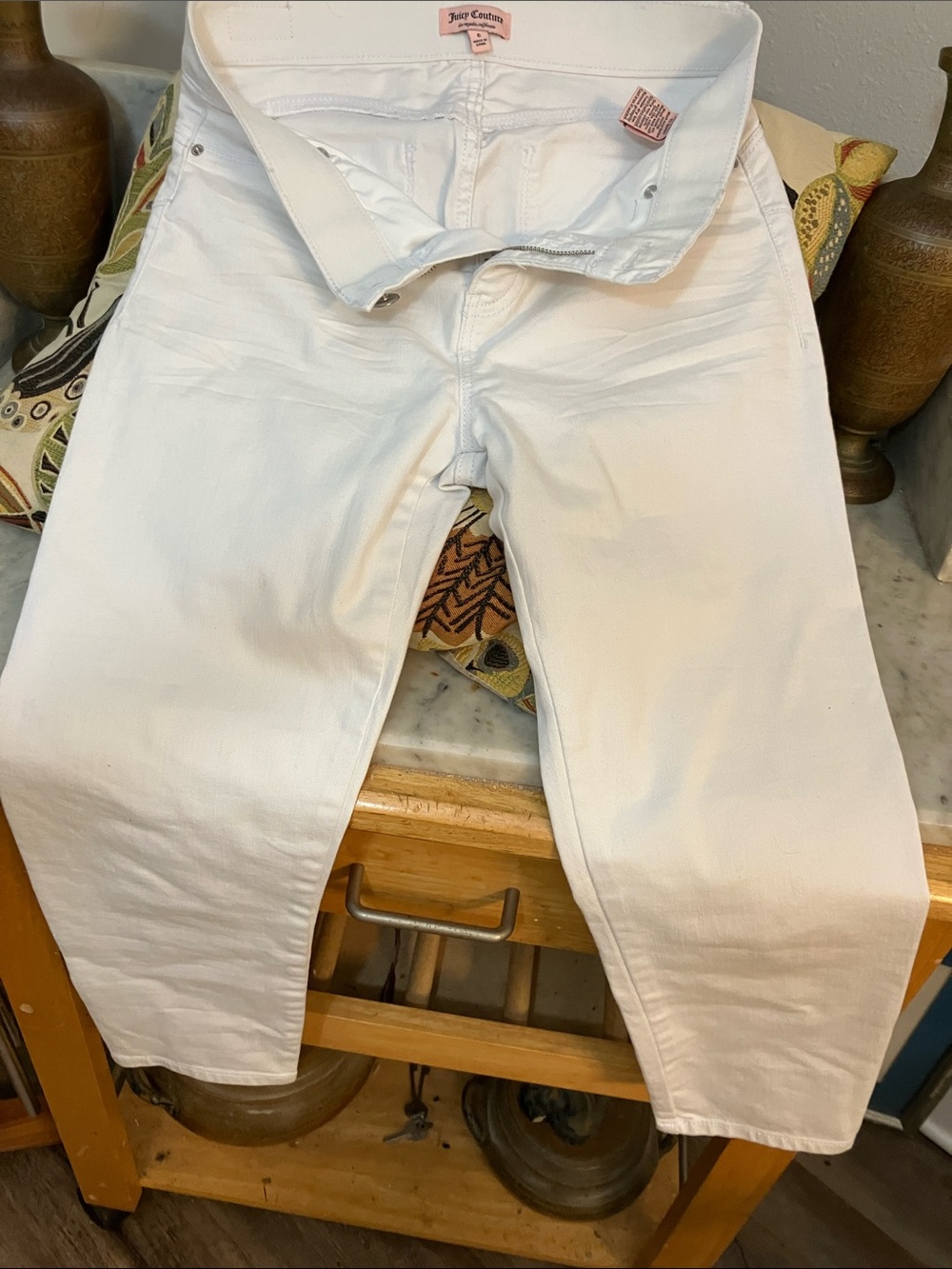 Juicy Couture Women's Straight Leg Jeans in White